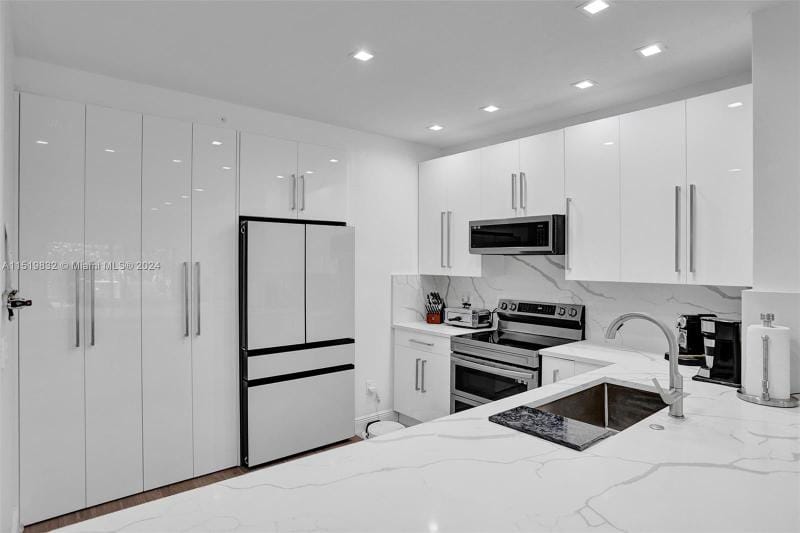 21150 Jib Court, Unit J12, Aventura, FL 33180 for Sale