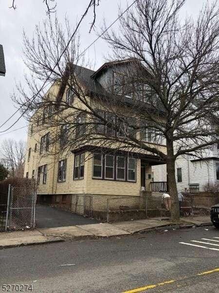 282 Renner Ave, Newark, NJ 07112  625087275 for Sale