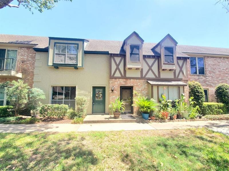 14719 Barryknoll Lane, Unit 64, Houston, TX 77079 for Sale
