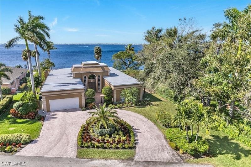 Fort Myers, Lee County, FL Lakefront Property, Waterfront Property, House for sale Property ID: 418780788