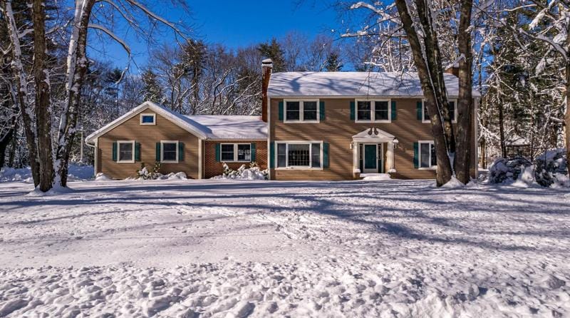 15 Birch Dr, Hampton Falls, NH 03844 - MLS 4982701 for Sale