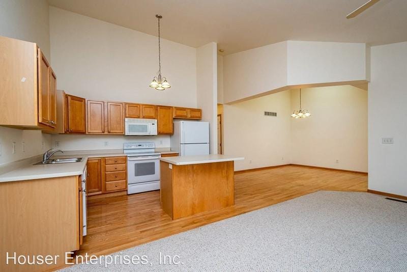 19 Redtail Bend  21 Redtail Bend for Sale