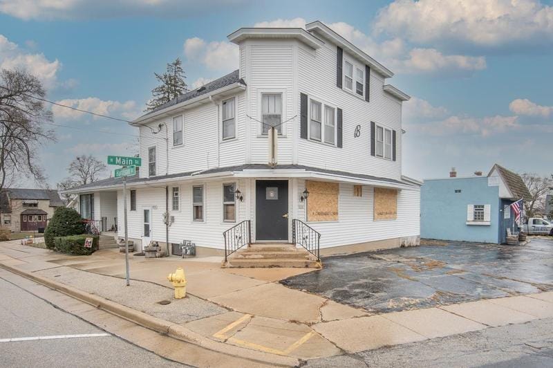 West Bend, Washington County, WI Commercial Property, House for sale Property ID: 418713024