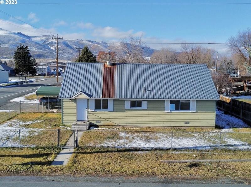 2125 14th St, Baker City, OR 97814 - MLS 23608576 for Sale