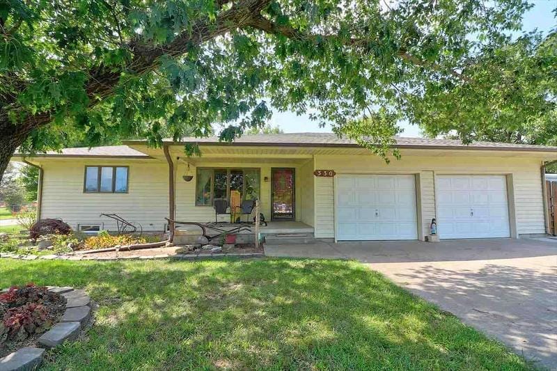 William, HESSTON, KS 67062  625418567 for Sale
