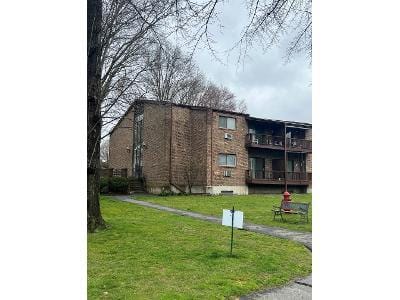 Henry Ave Unit 11q for Sale