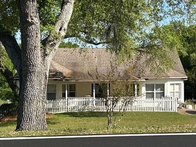 Lakeshore Dr for Sale