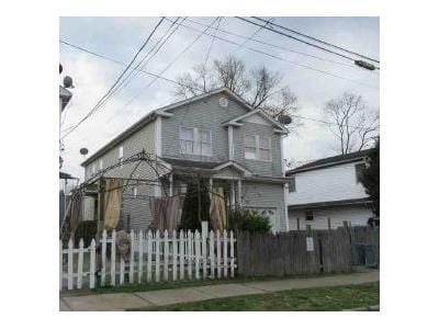Yale St for Sale
