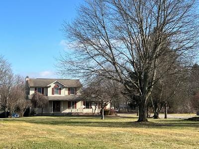 Waynesburg Dr SE for Sale