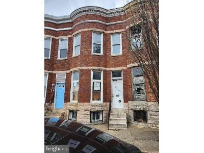 N Mount St for Sale