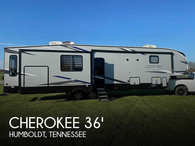 Forest River Cherokee Arctic Wolf Fifth Wheel Series M-3660 Fifth Wheel 2021 for Sale