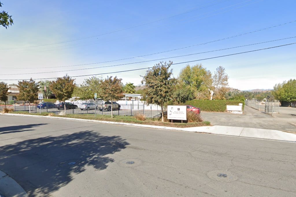 Riverside Humane Society Pet Adoption Center