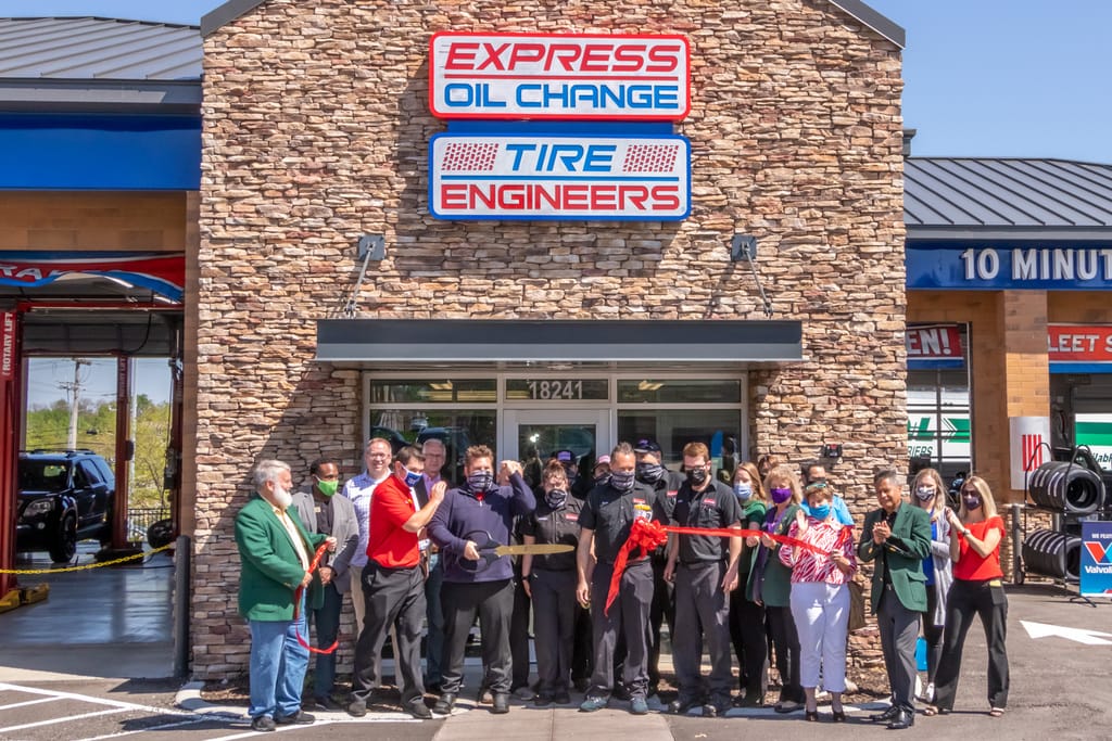 Express Oil Change & Tire Engineers - Olathe