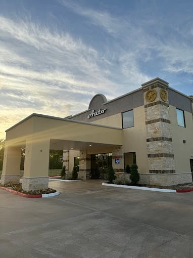 Now Auto Care - Sienna