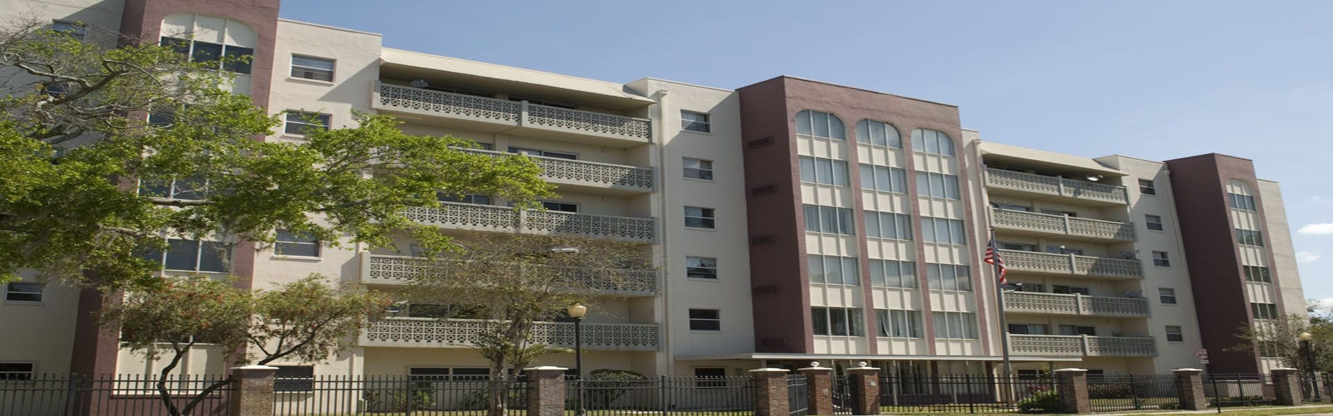 Lorna Doone Apartments
