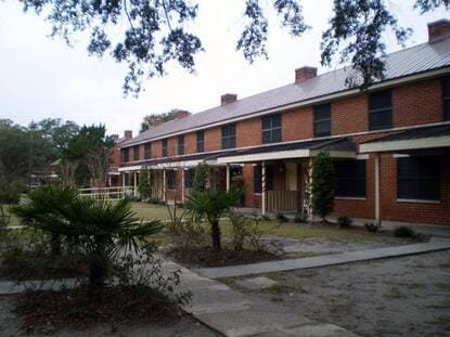 Mcintyre Court