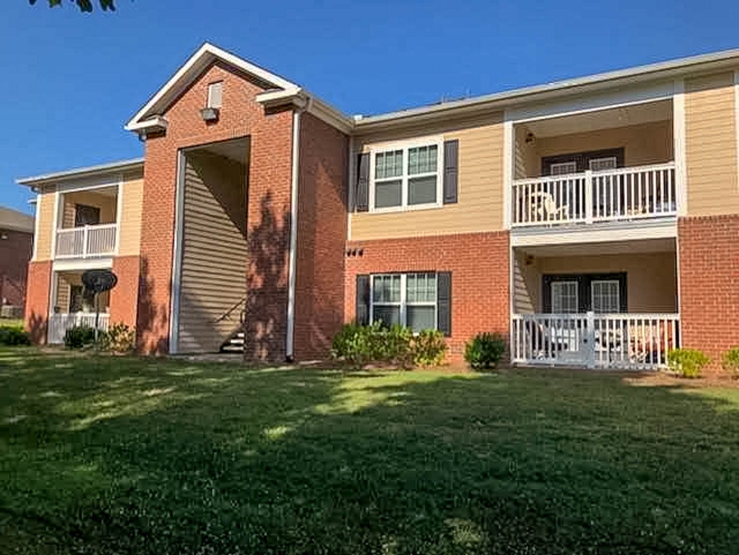 STONY RIDGE APARTMENTS