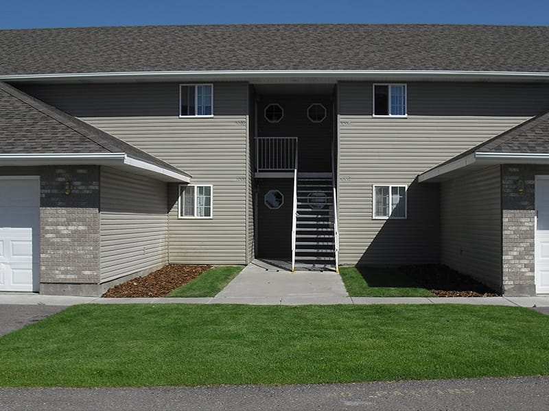 Fox Creek Apartments