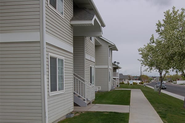 Carriage Lane Apartments