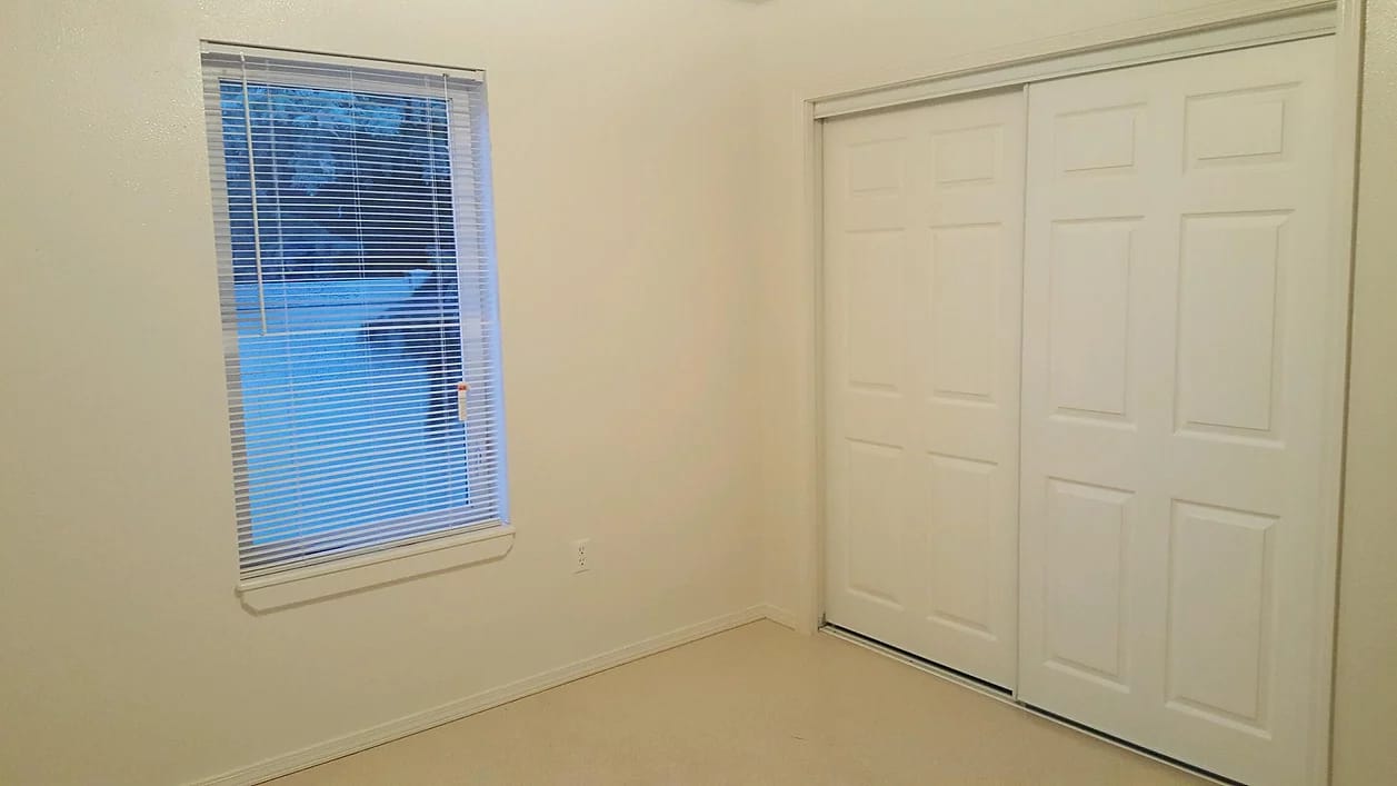 MAXWELL JUNIOR APARTMENTS
