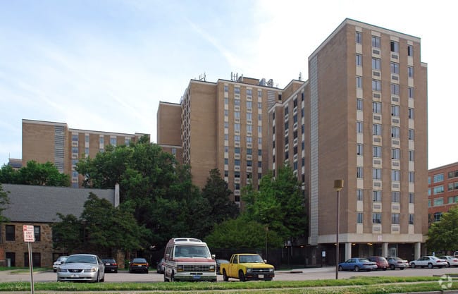 Glenwood Towers