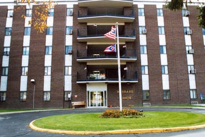 Hubbard Manor