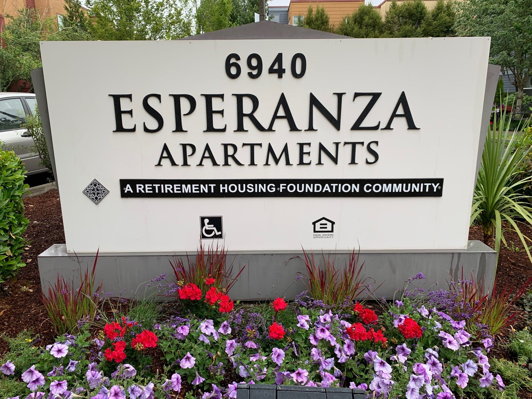 Esperanza Apartments