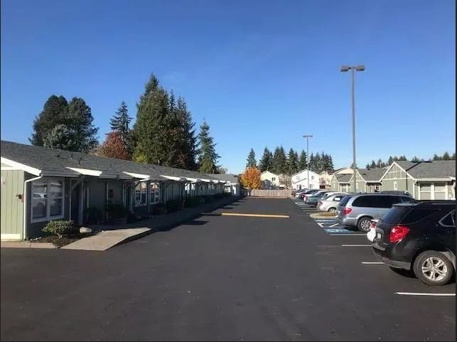 Krislen Apartments
